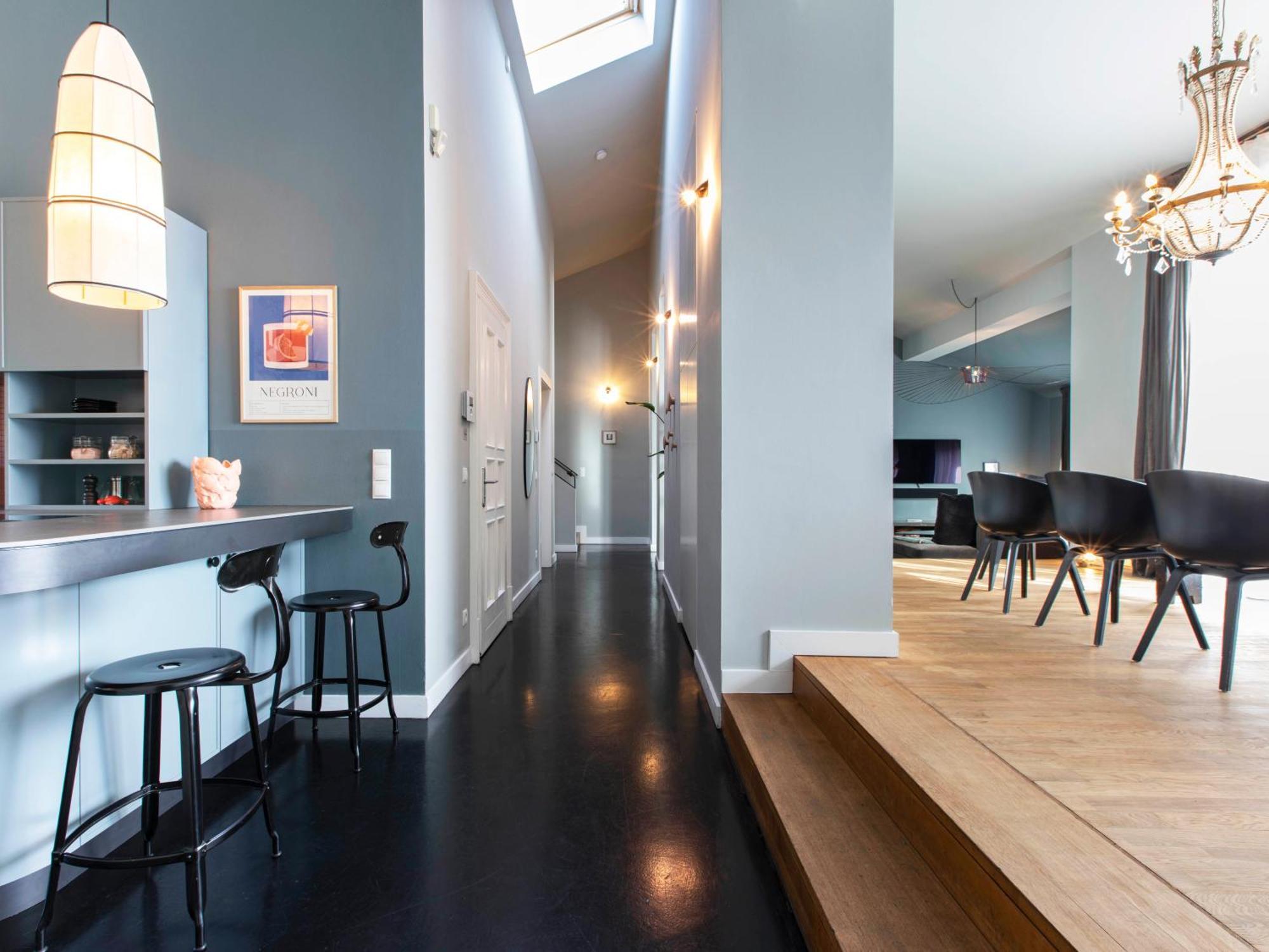 Three-Bedroom Penthouse Rooftop Terrace