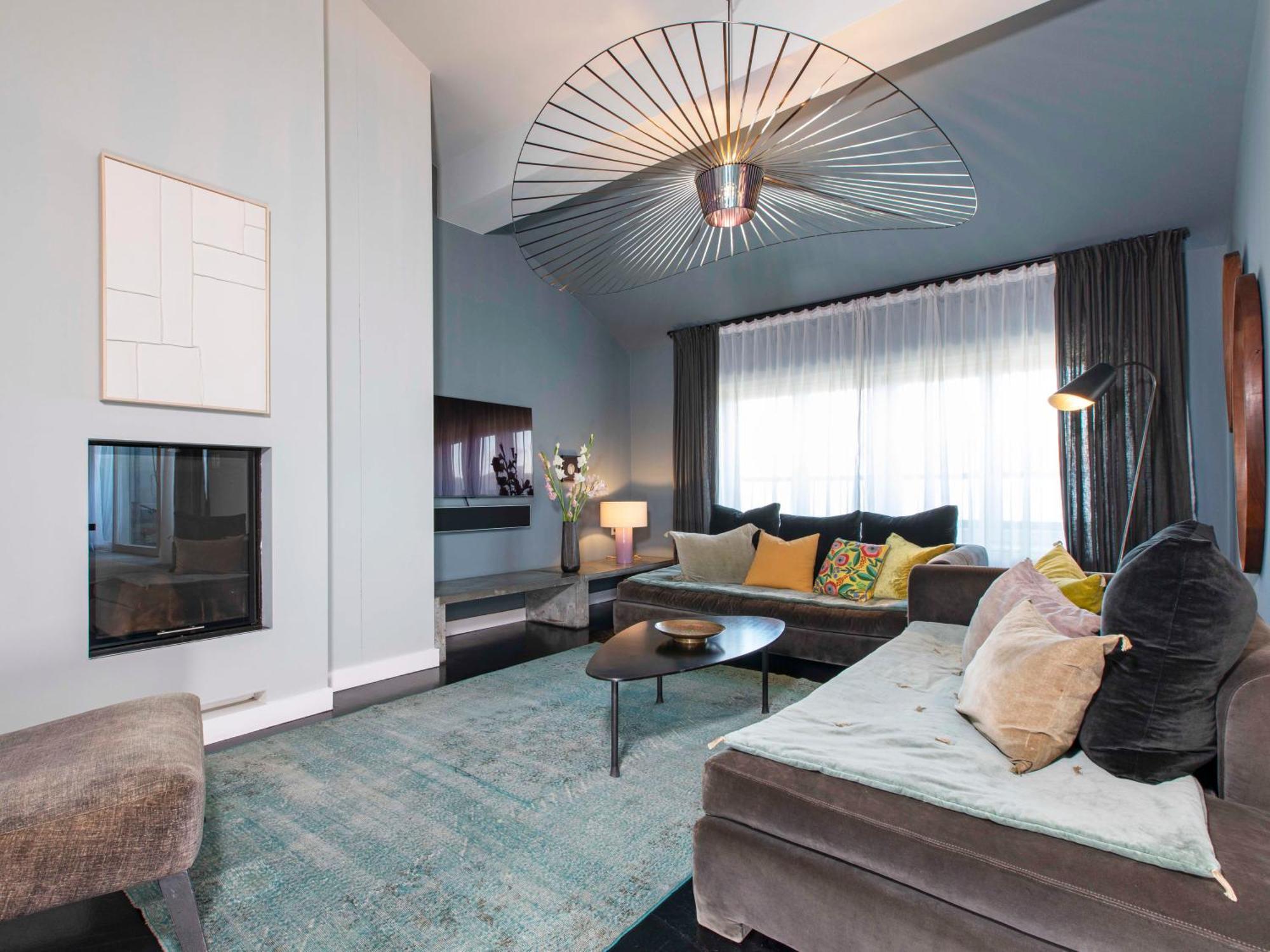 Three-Bedroom Penthouse Rooftop Terrace