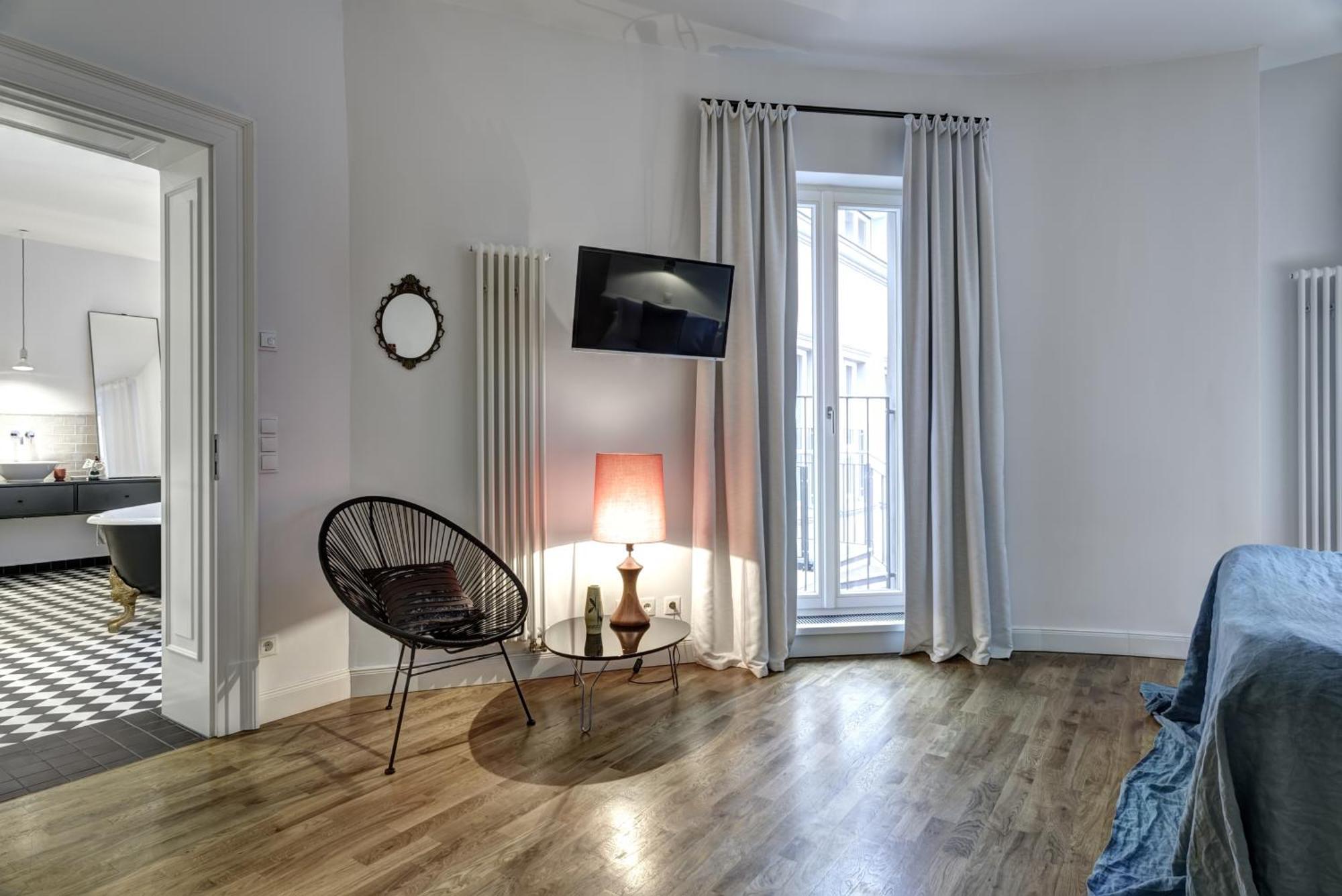 Studio Apartment 2A